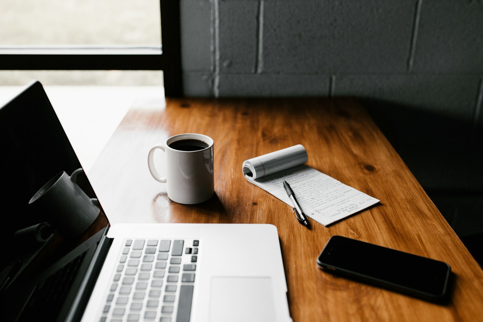 Day 4 in-home opiate detox recovery timeline for working professionals — calm private residence workspace